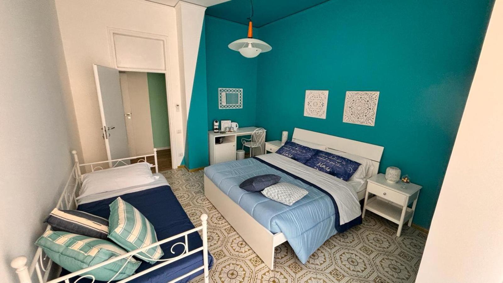 Reginella Guest House 살레르노 외부 사진