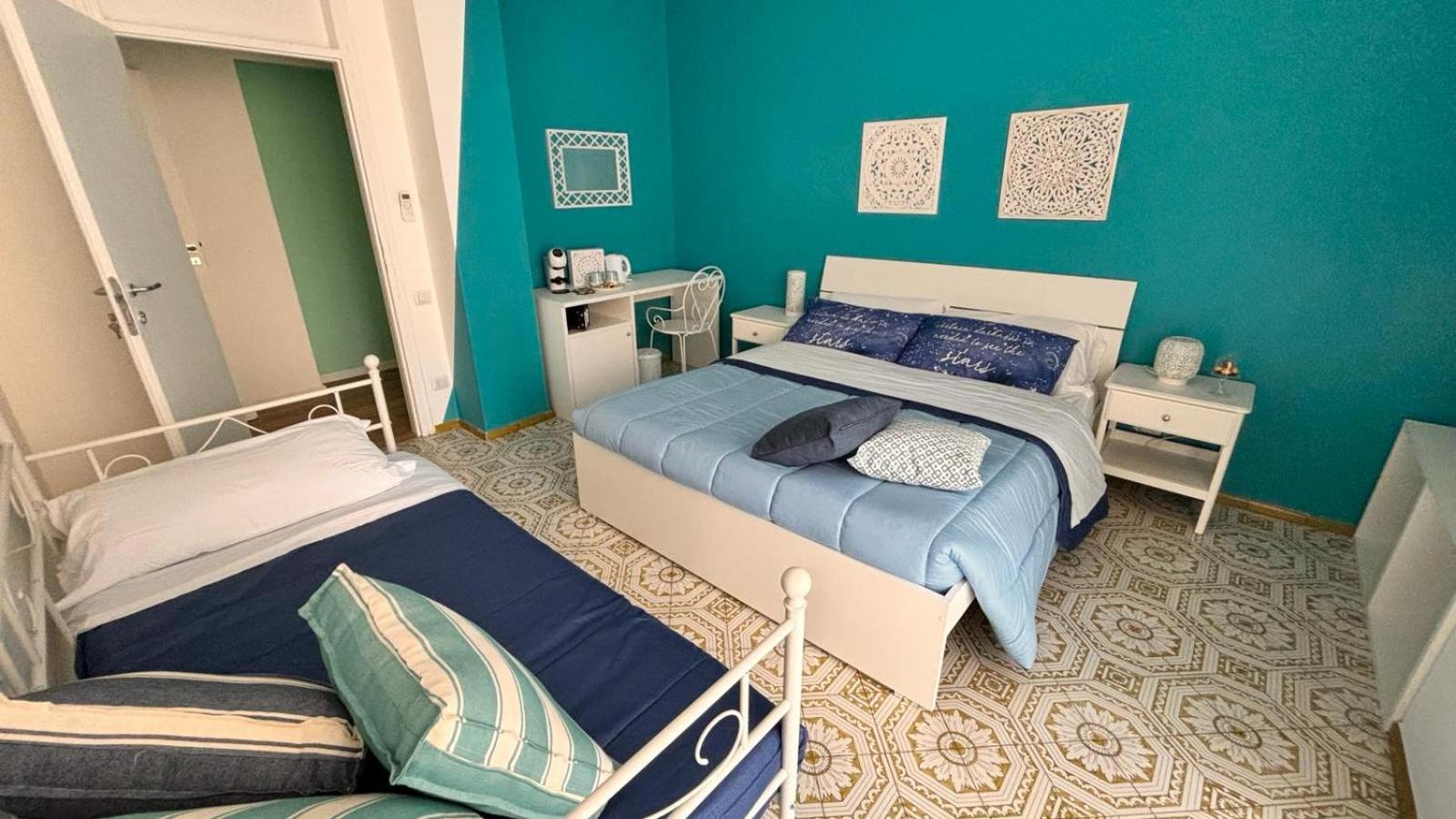 Reginella Guest House 살레르노 외부 사진