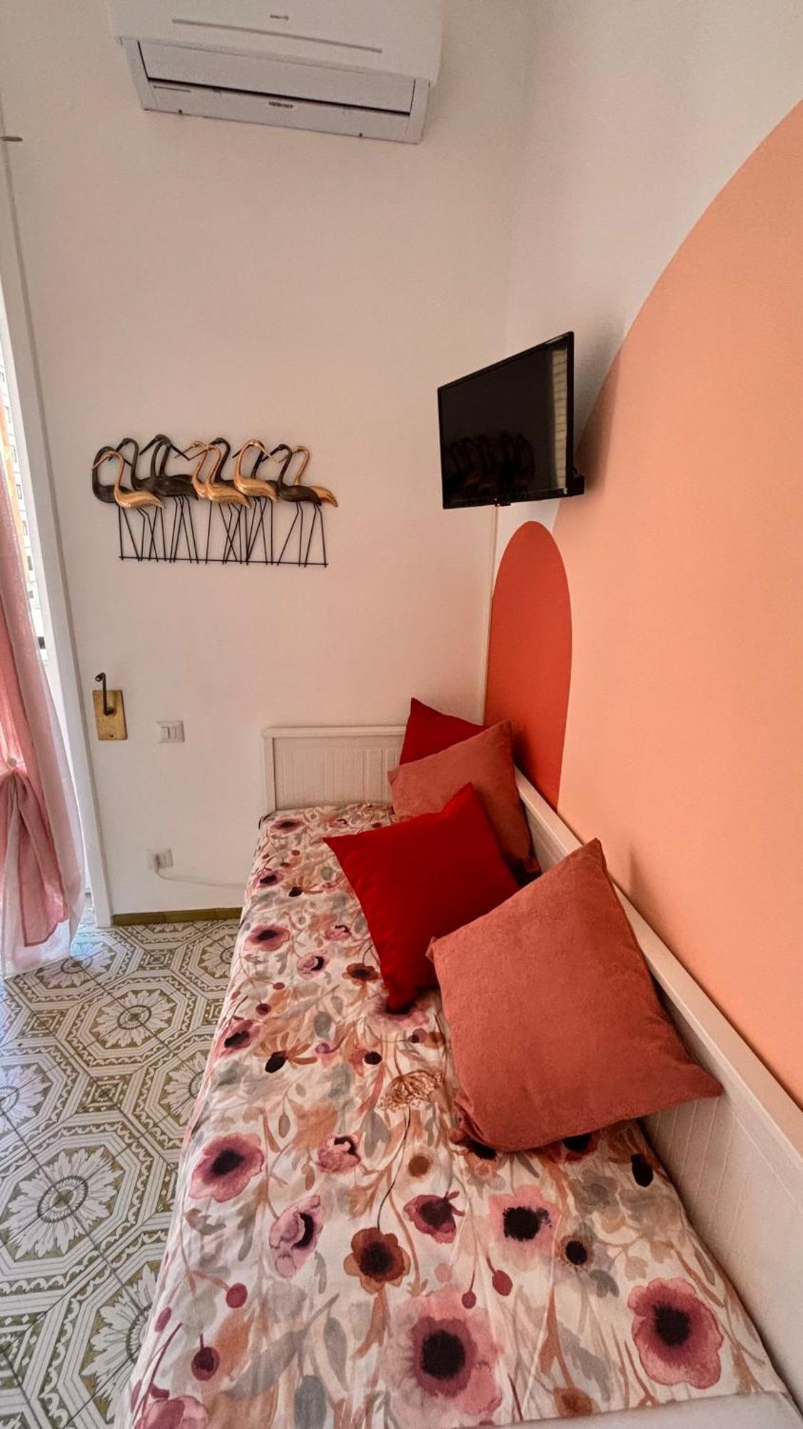 Reginella Guest House 살레르노 외부 사진